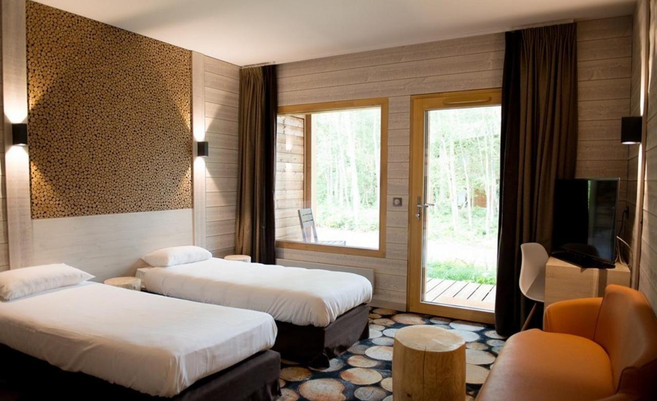 Hotel Des Trois Hiboux Plailly Esterno foto