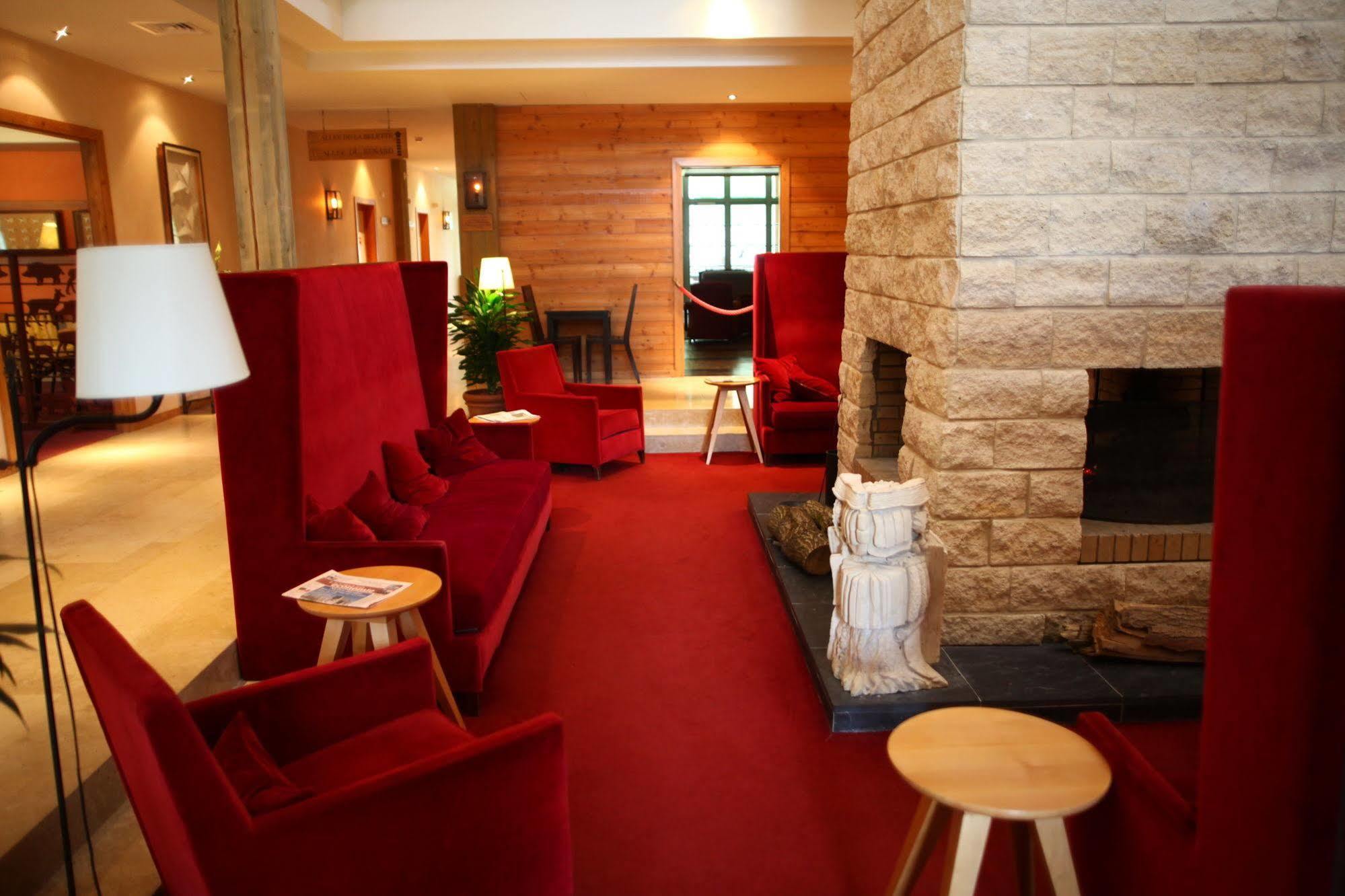Hotel Des Trois Hiboux Plailly Esterno foto